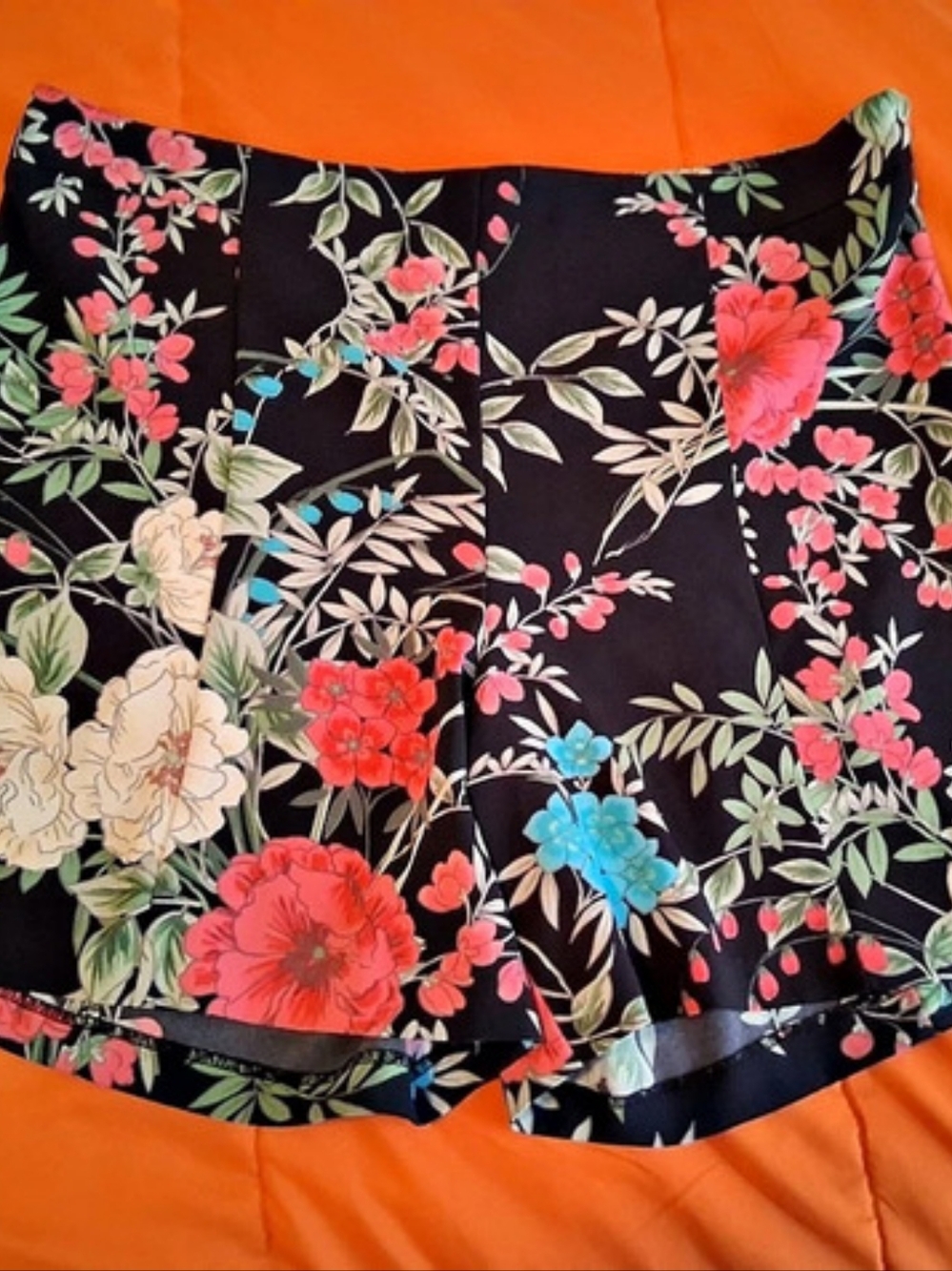 New York & Company Floral Skort in Black & Multicolor Size 12 Like New